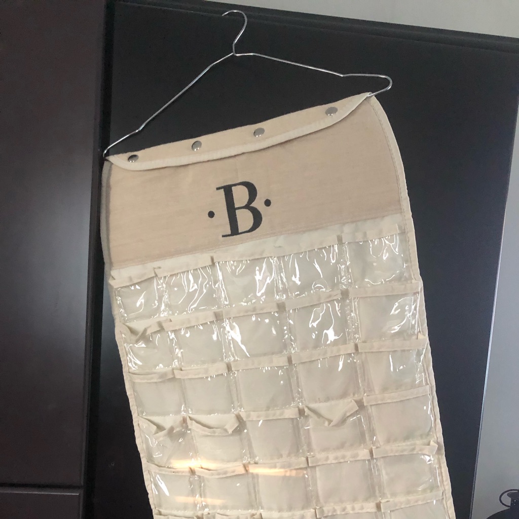 “B” Monogram Stuff Holder